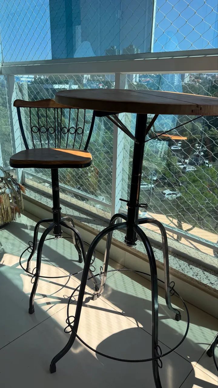 Bistrô com 2 banquetas  - Foto 2