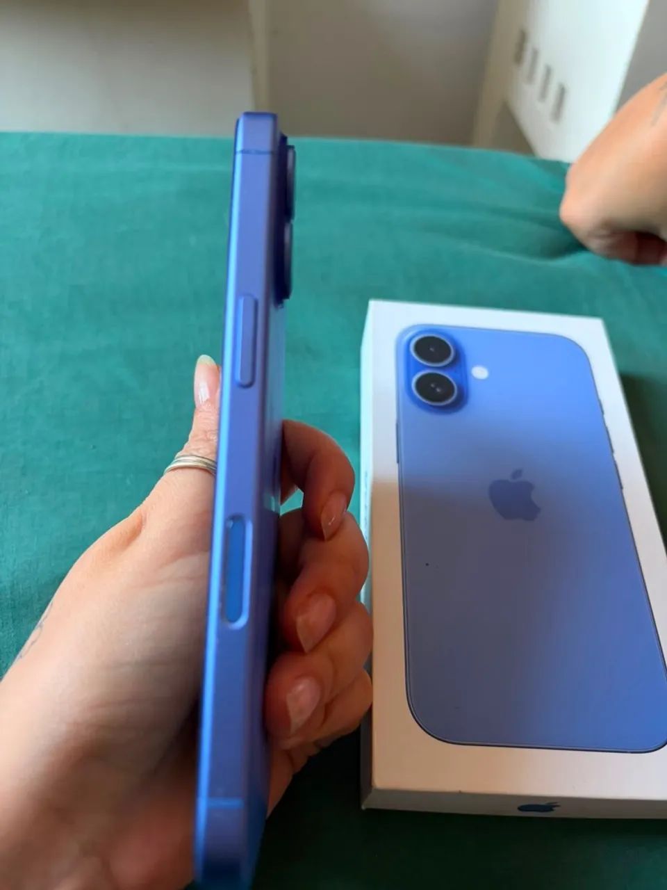 VENDO OU TROCO IPHONE 16 COM VOLTA  - Foto 3