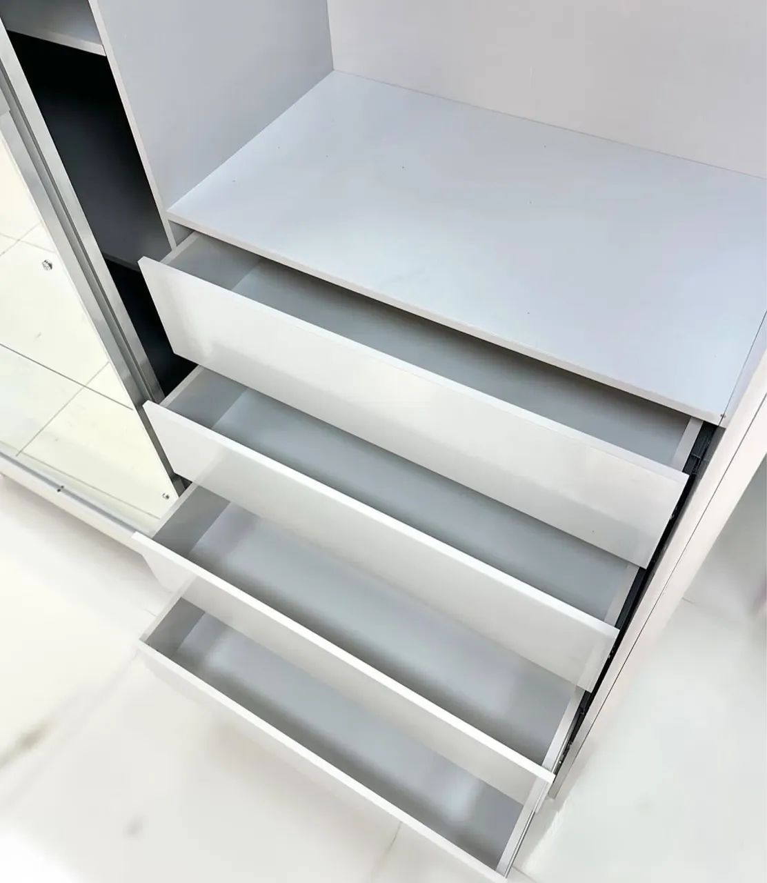 Guarda Roupa Riva MDF com espelho - Promoção  - Foto 4