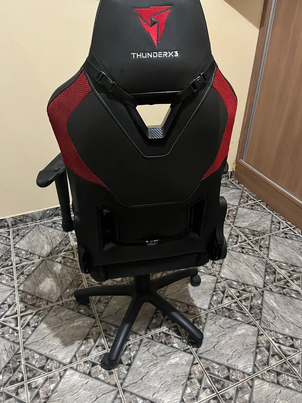 Cadeira Gamer Usada(com defeito) - Foto 2