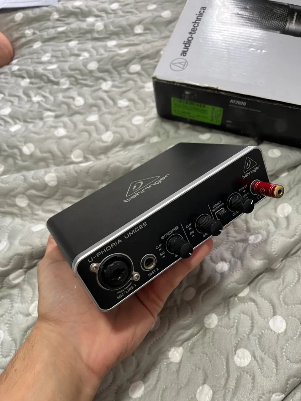 ÁUDIO TECHNICA AT2020 / BEHRINGER UMC 22 - Foto 4