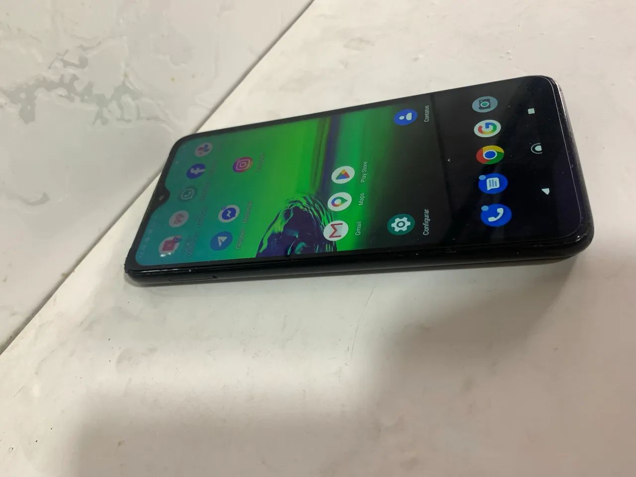 Celular moto g 8 play todo bom 