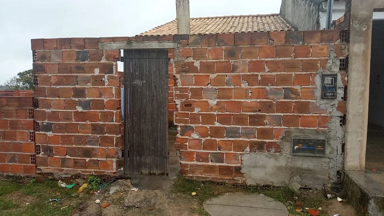 Vende-se casa