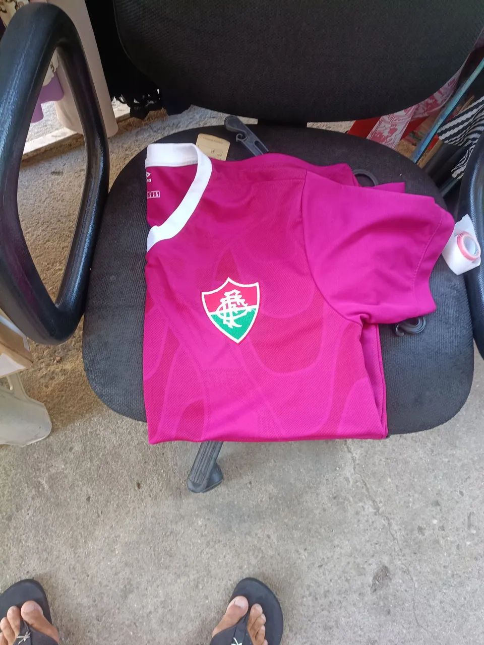 Blusas variadas na cor tamanho marca e material 
