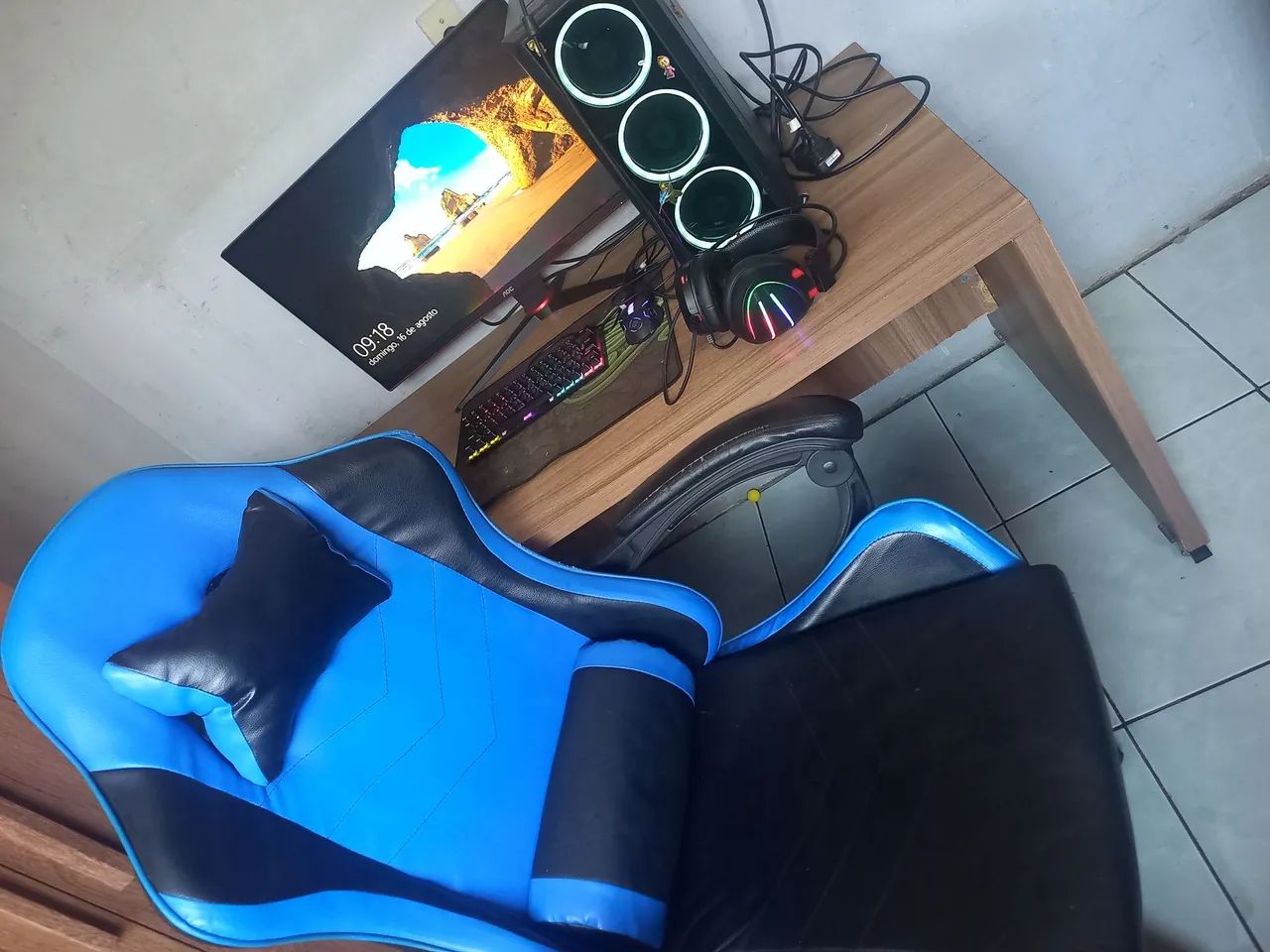 Vendo Pc completo com mesa e cadeira - R$ 2.000 - Foto 3