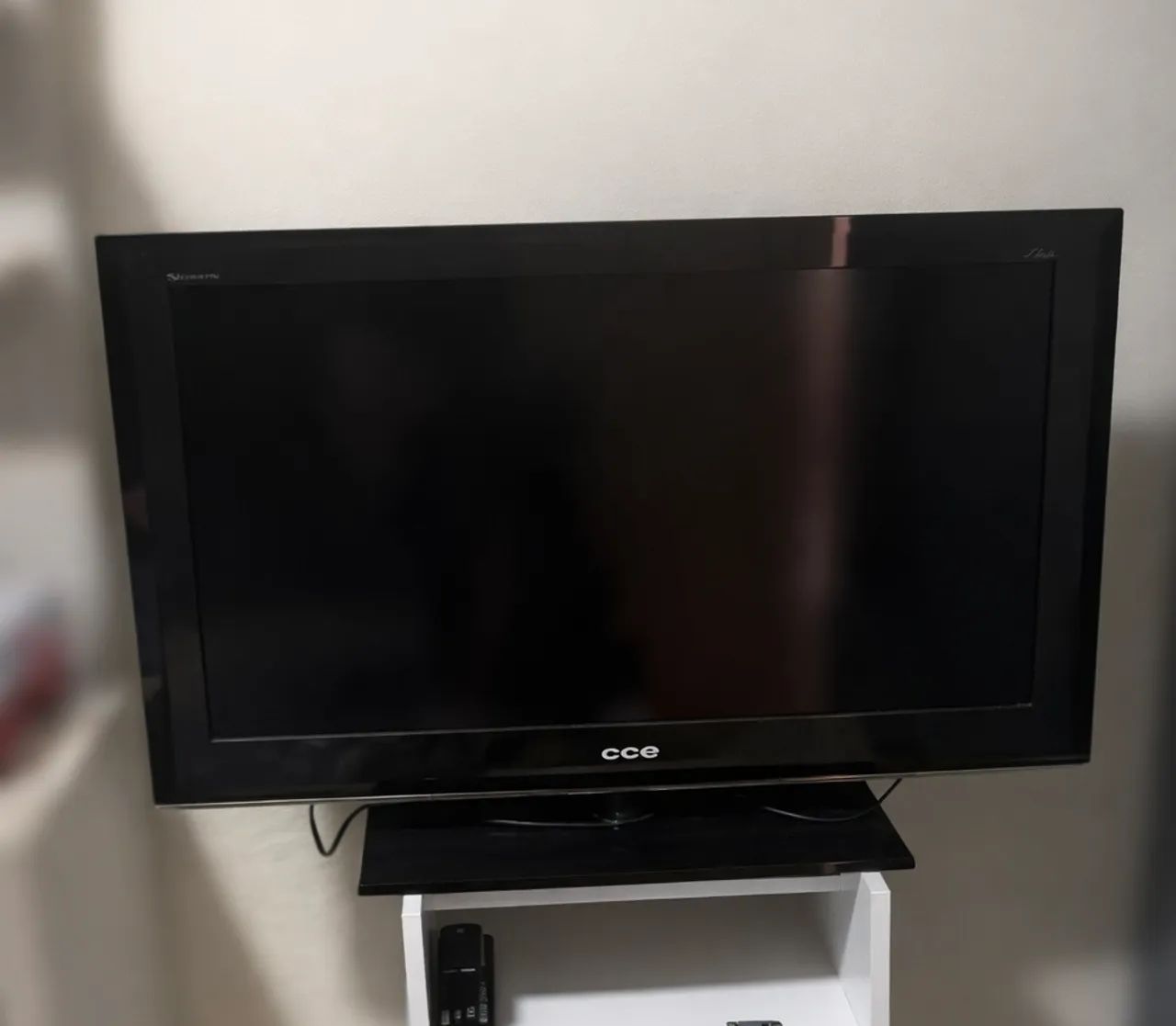 Televisão CCE LCD 32 polegadas 