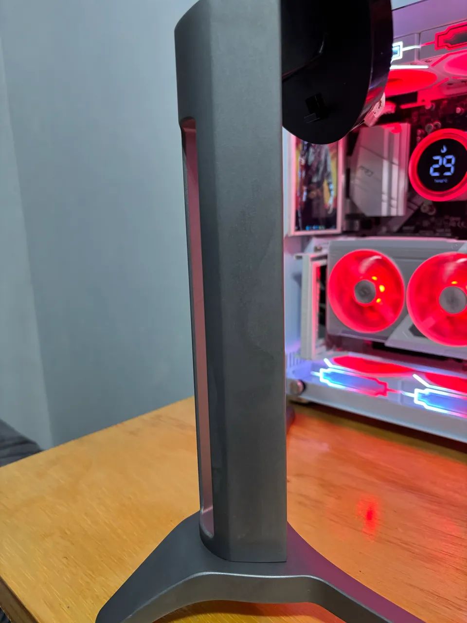 Monitor AOC Agon 31.5" polegadas 165 Hz Curvo Full HD  - Foto 3