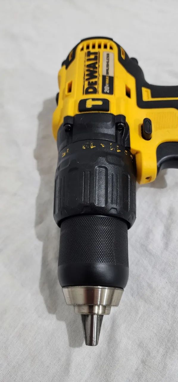 PARAFUSADEIRA E FURADEIRA DE IMPACTO - DEWALT ( sem bateria e sem carregador ) - Foto 6