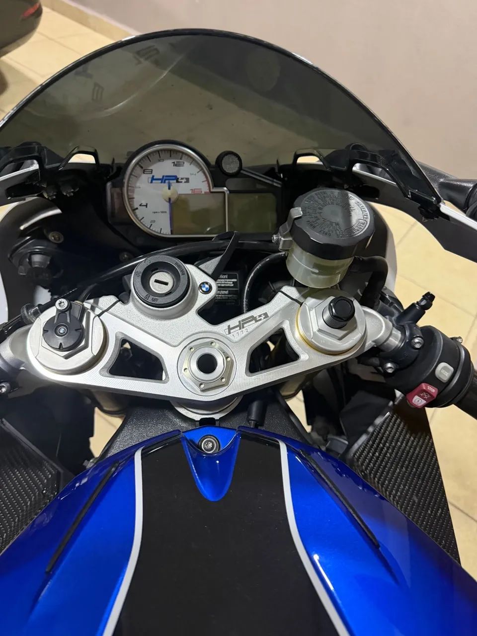 BMW S1000 RR HP4 Competition - Foto 3
