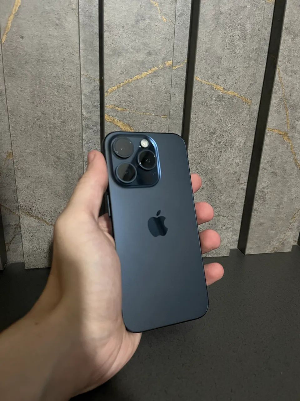 iPhone 15 Pro - Foto 3