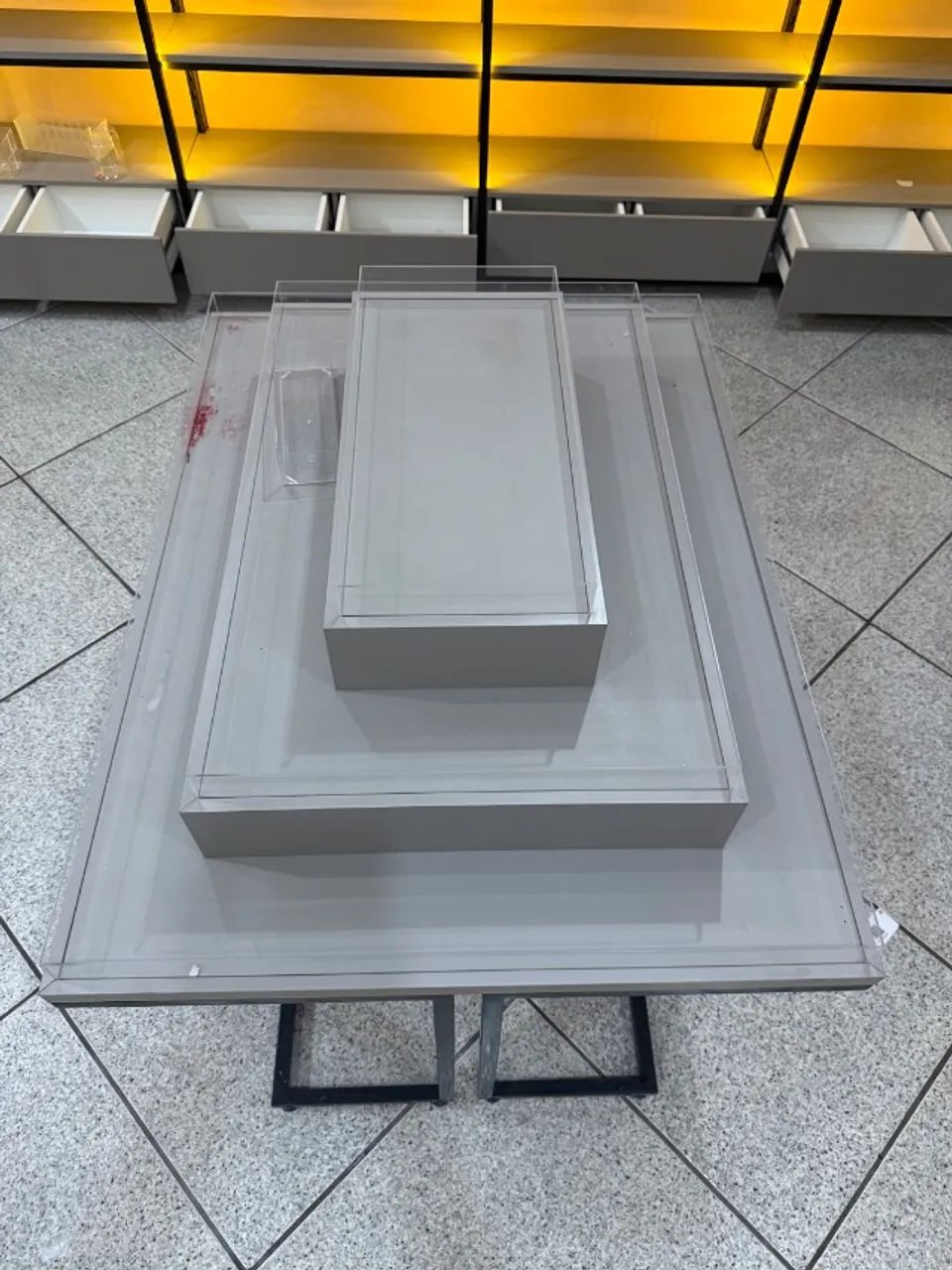 Vendo Ilha de Esmaltes Feito em MDF em perfeito estado  - Foto 4