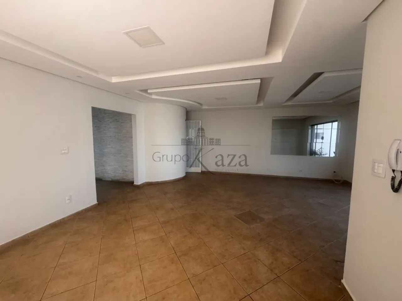Casa Sobrado - Centro - Jacareí - 3 Dormitórios - 250m².