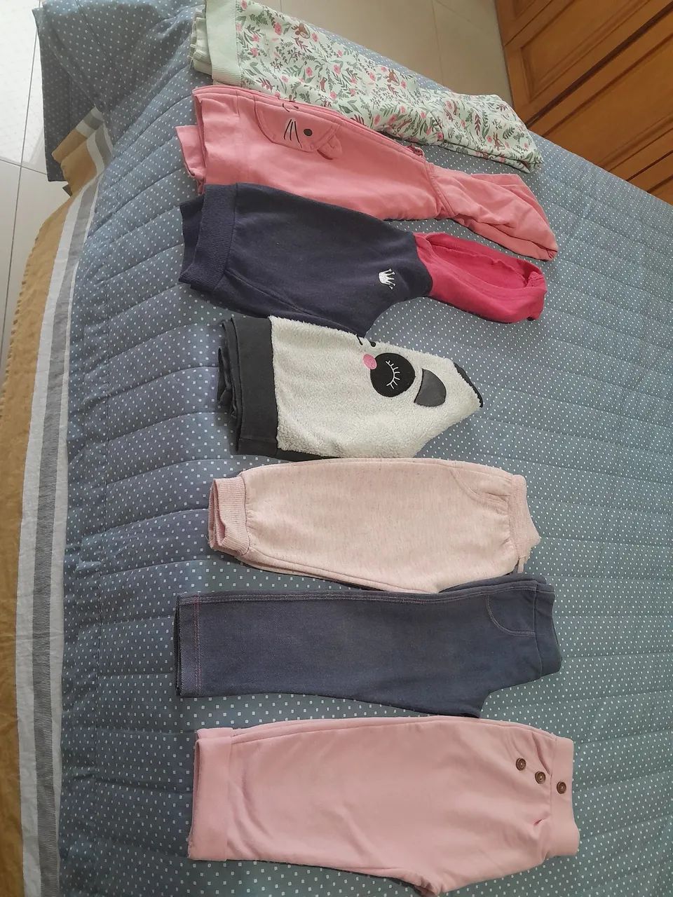 Lote de roupa para menina