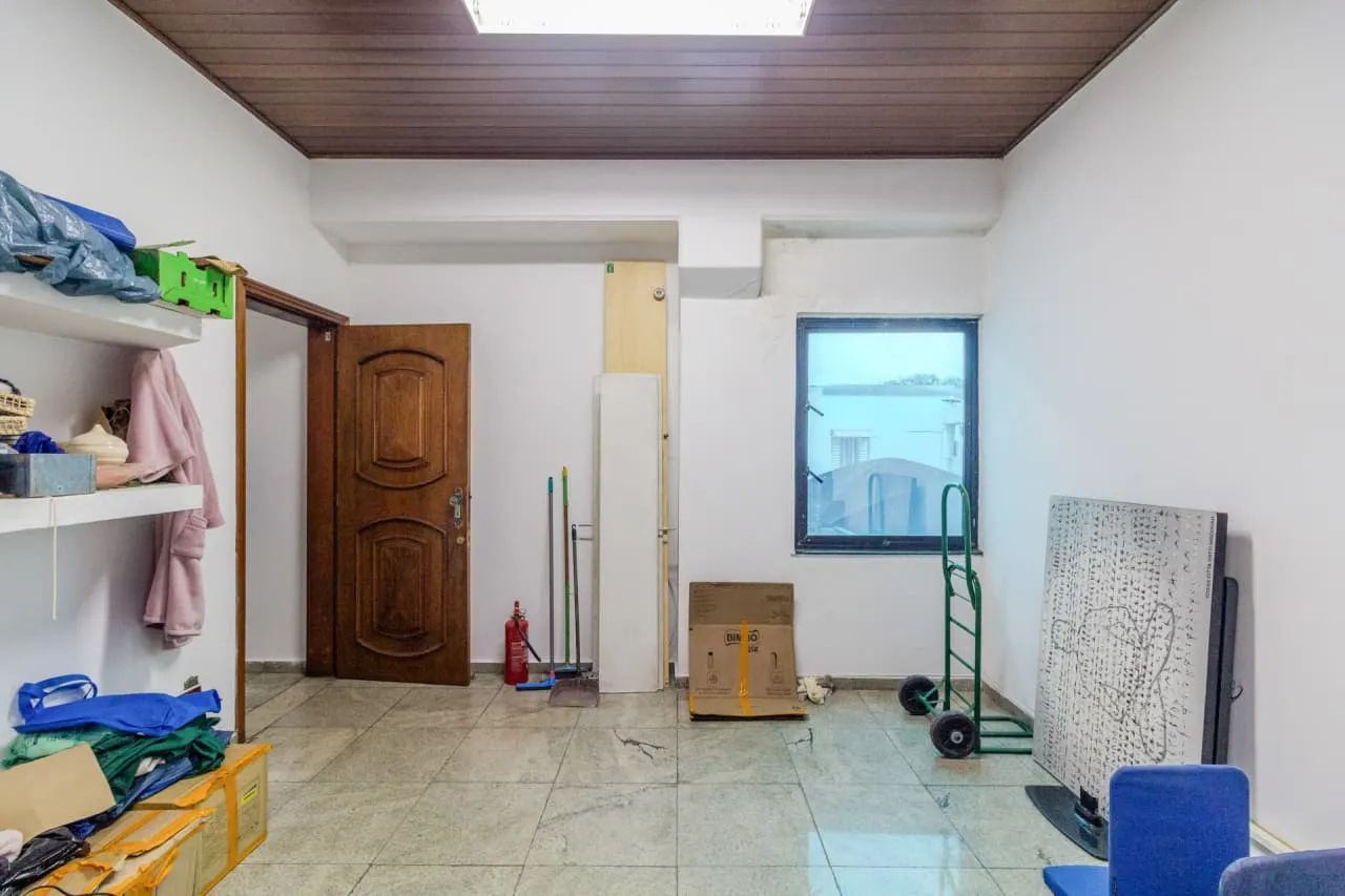 Casa comercial na Avenida Lineu de Paula Machado, 1162  1250 m² - Foto 5
