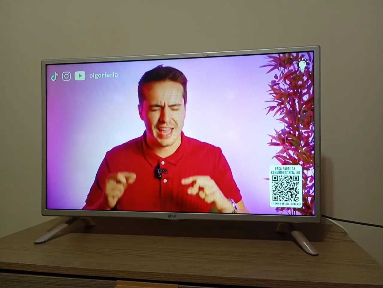 VENDO ESSA TV DE LED 32 POLEGADAS FUNCIONANDO TUDO PERFEITAMENTE  - Foto 3