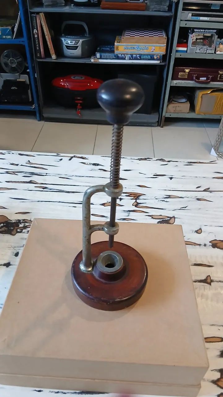 Descaroçador de azeitona vintage