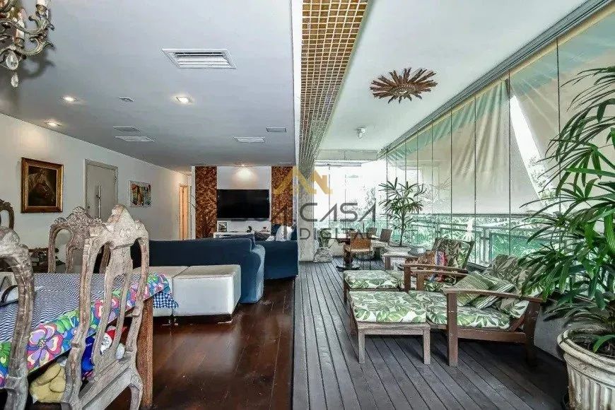 Apartamento com potencial à venda em Copacabana. REF: AP0154
