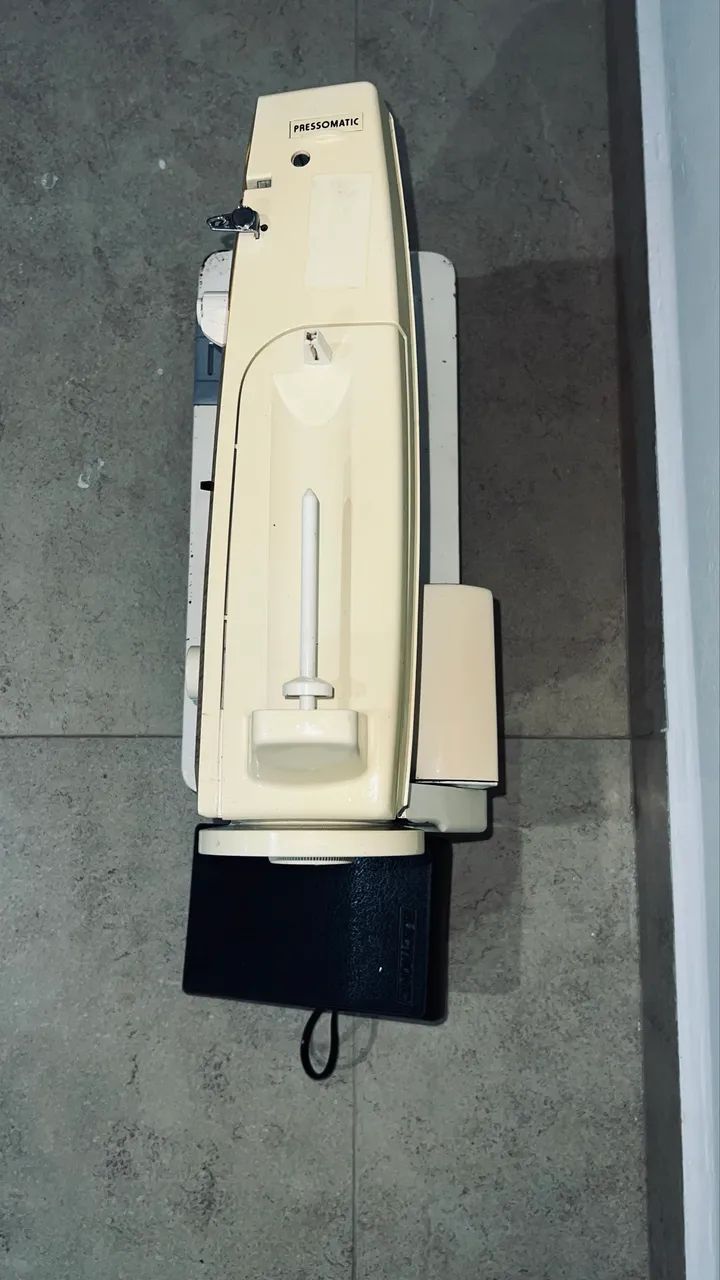 Maquina de costura singer 974 - Foto 3