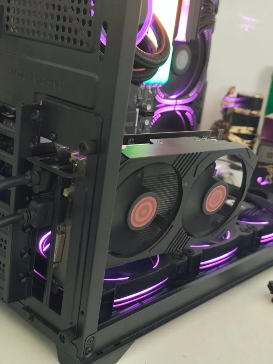 Placa de vídeo Rx 550 4gb fans  - Foto 3