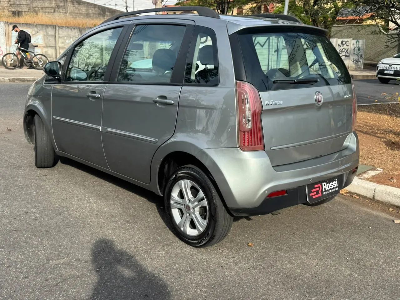 Fiat Idea Attractive 1.4 Fire Flex 8V 5P 2013 - Foto 3