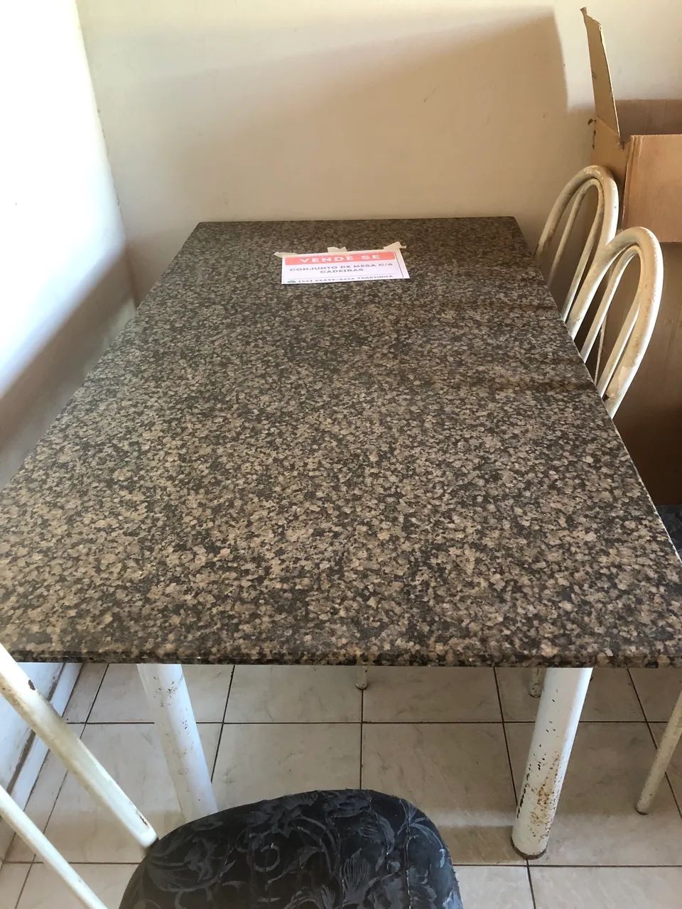 MESA DE MÁRMORE COM 06 CADEIRA  - Foto 2