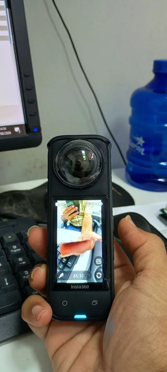 INSTA 360X4 CAMERA DE ACAO - Foto 5