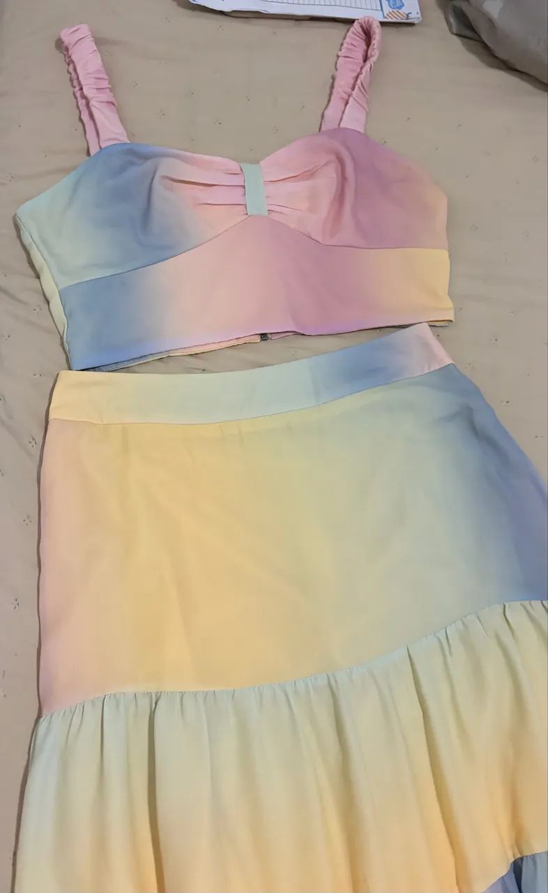 Conjunto colorido - Tamanho M  - Foto 2