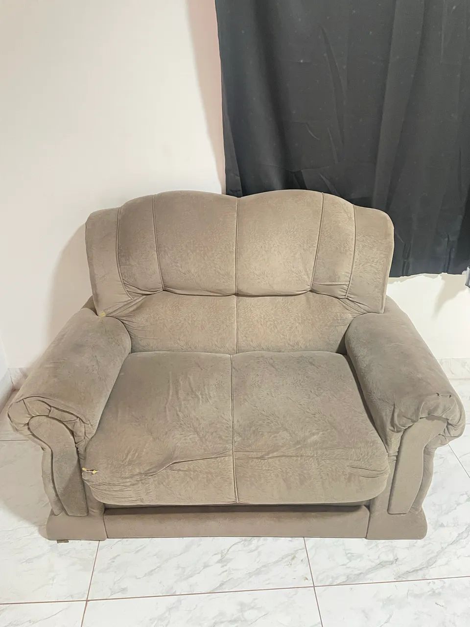 Sofa de dois lugares 