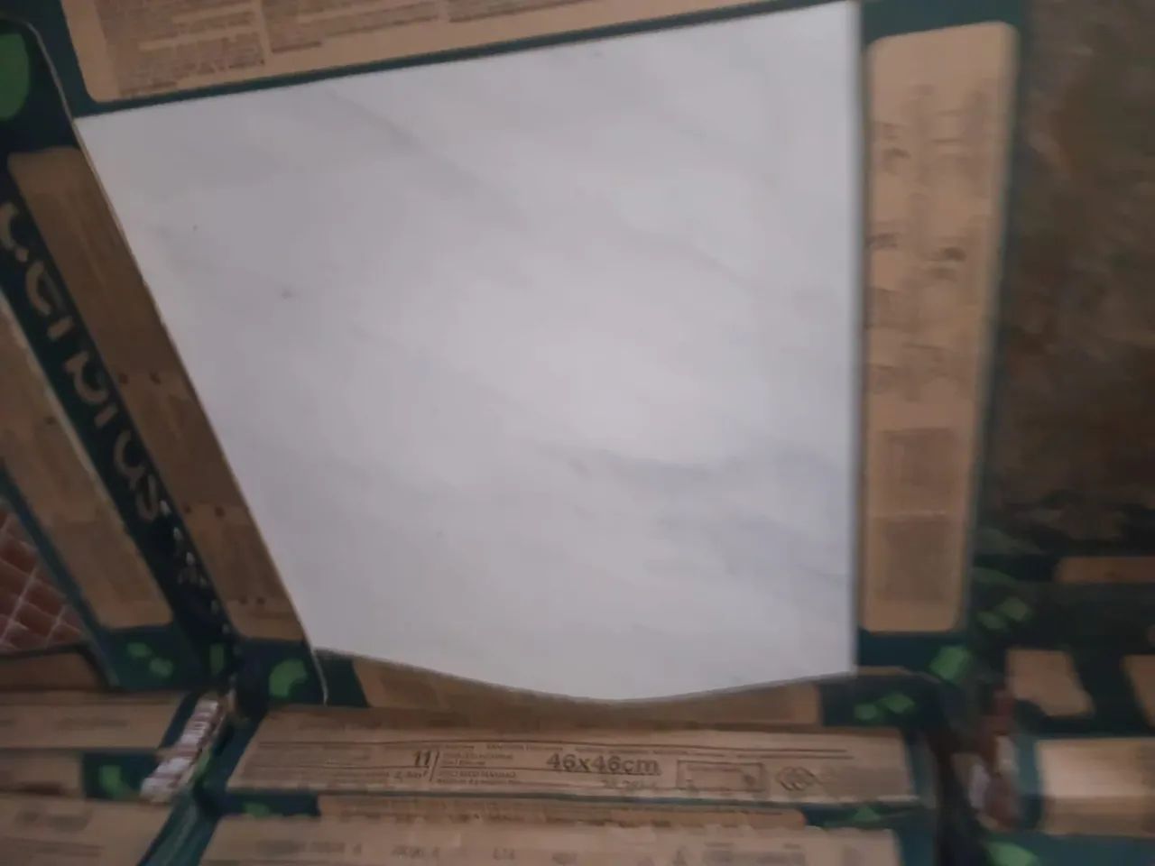 Cerâmica 46 X 46