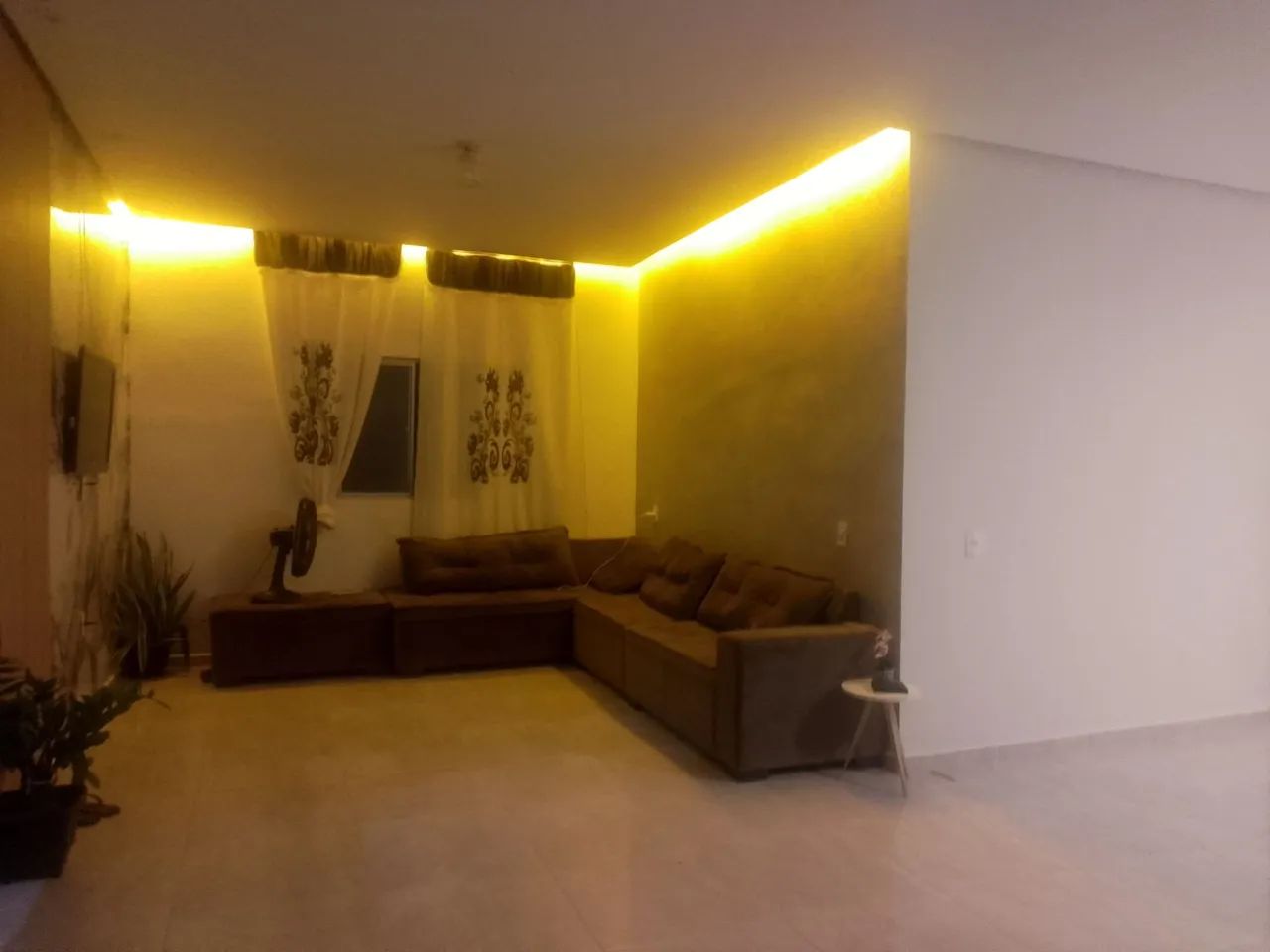 Vende se esta casa 