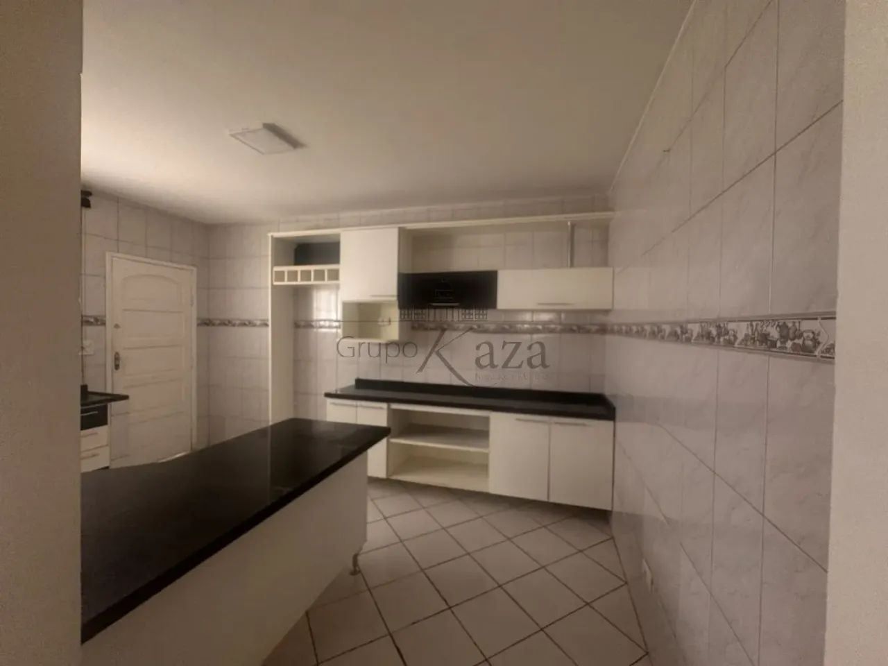 Casa Sobrado - Centro - Jacareí - 3 Dormitórios - 250m². - Foto 2