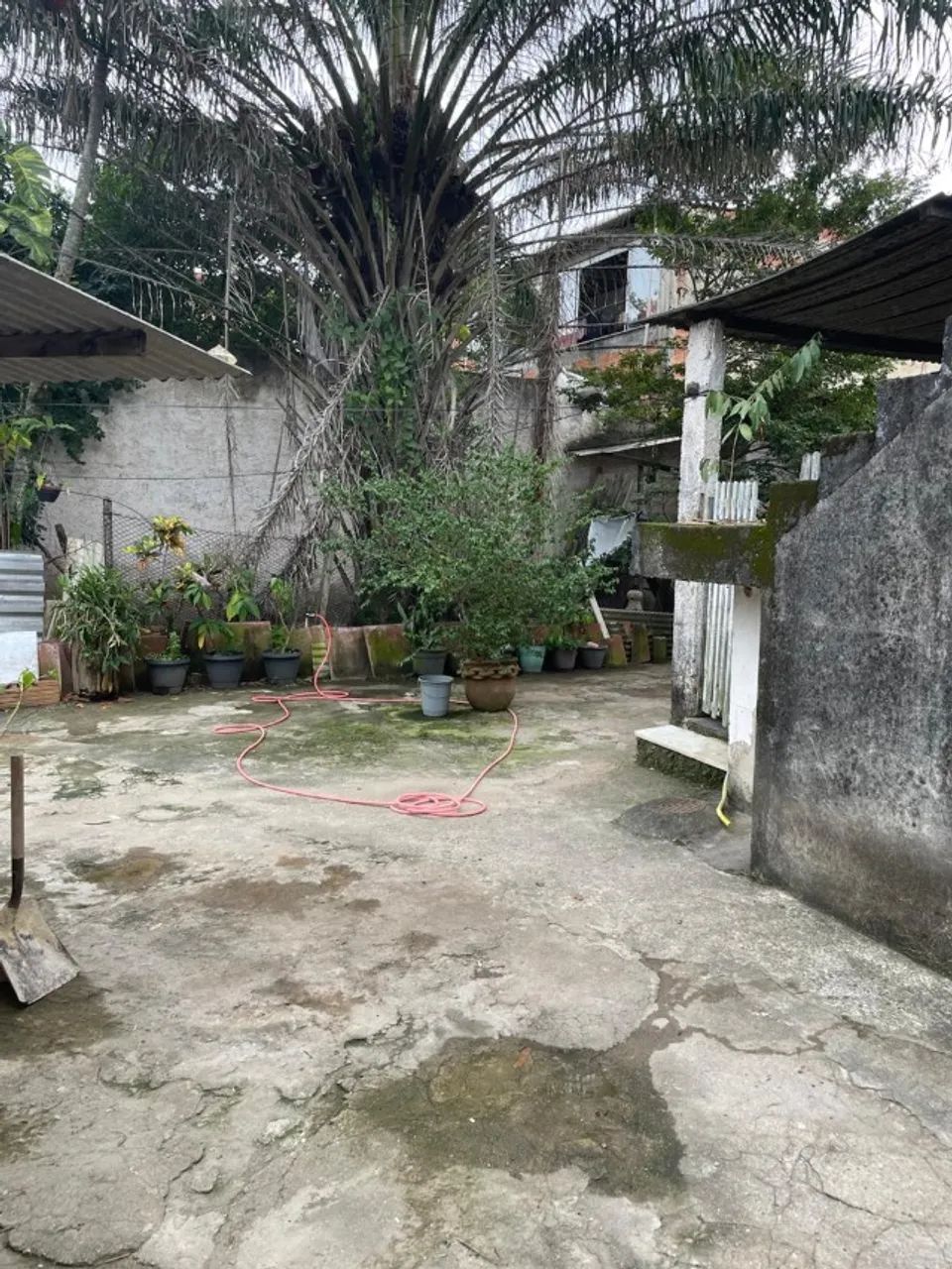 Venda de casa simples com espaço comercial 