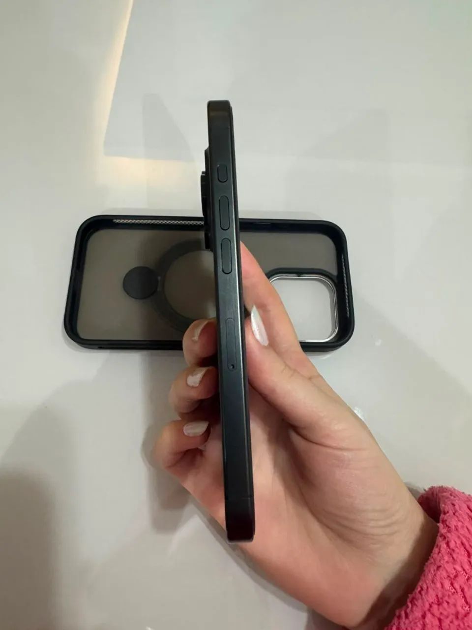 Vender IPhone 15 PRO 256gb 89% de bateria  - Foto 2