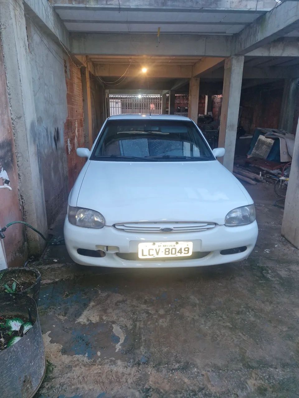Ford Escort GL 1.8i 16V 4P 2000