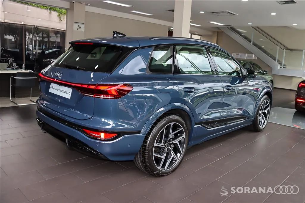 Audi E-Tron Performa. Black Aut. (elétrico) 2025 - Foto 4