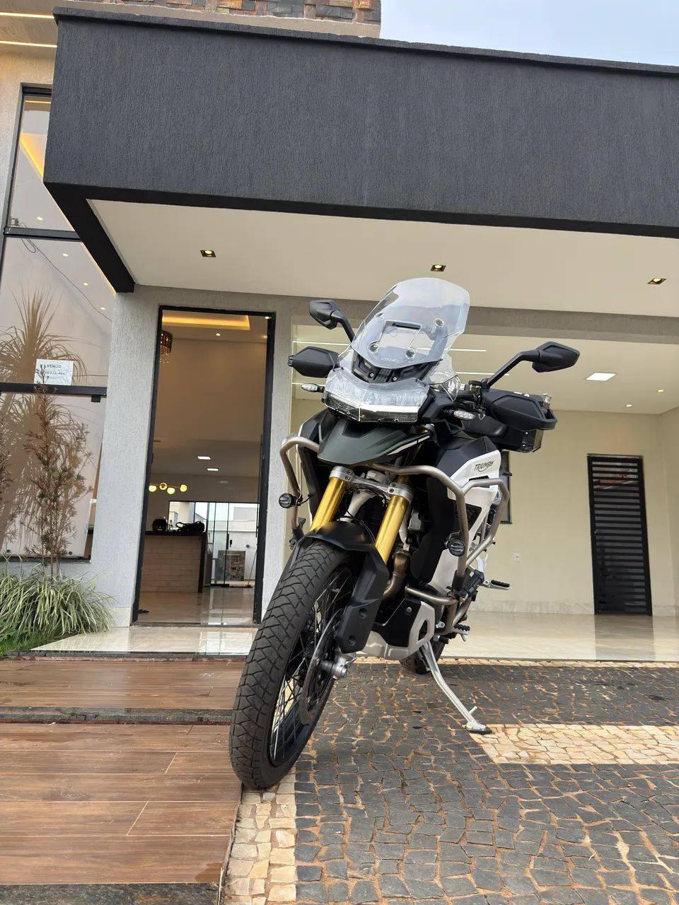 Triumph 1200 Rally Explorer 2022 - 1501748741 | OLX