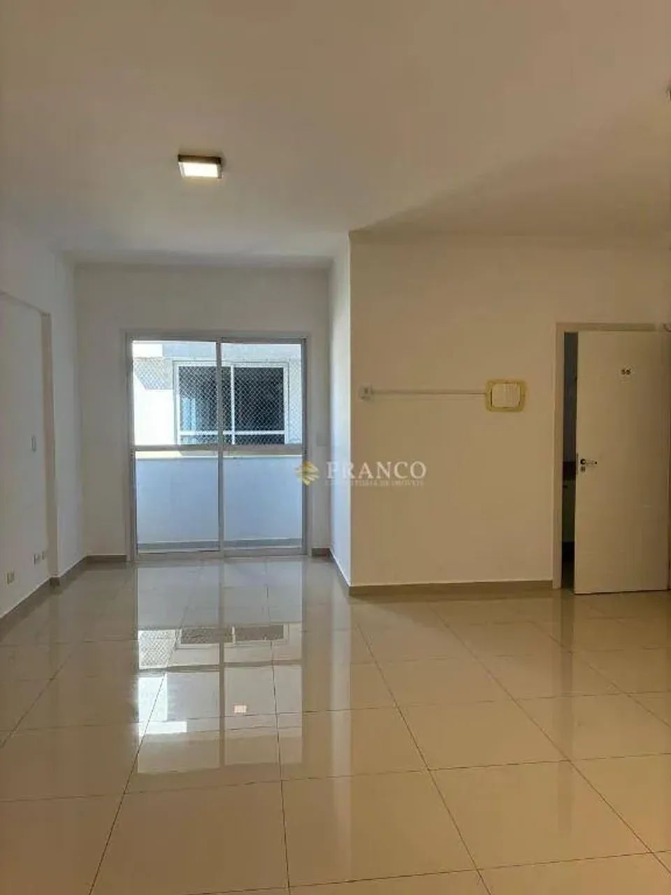 Kitnet com 1 dormitório à venda, 35,39m² - Edifício Quatro de Março - Taubaté/SP - Foto 3