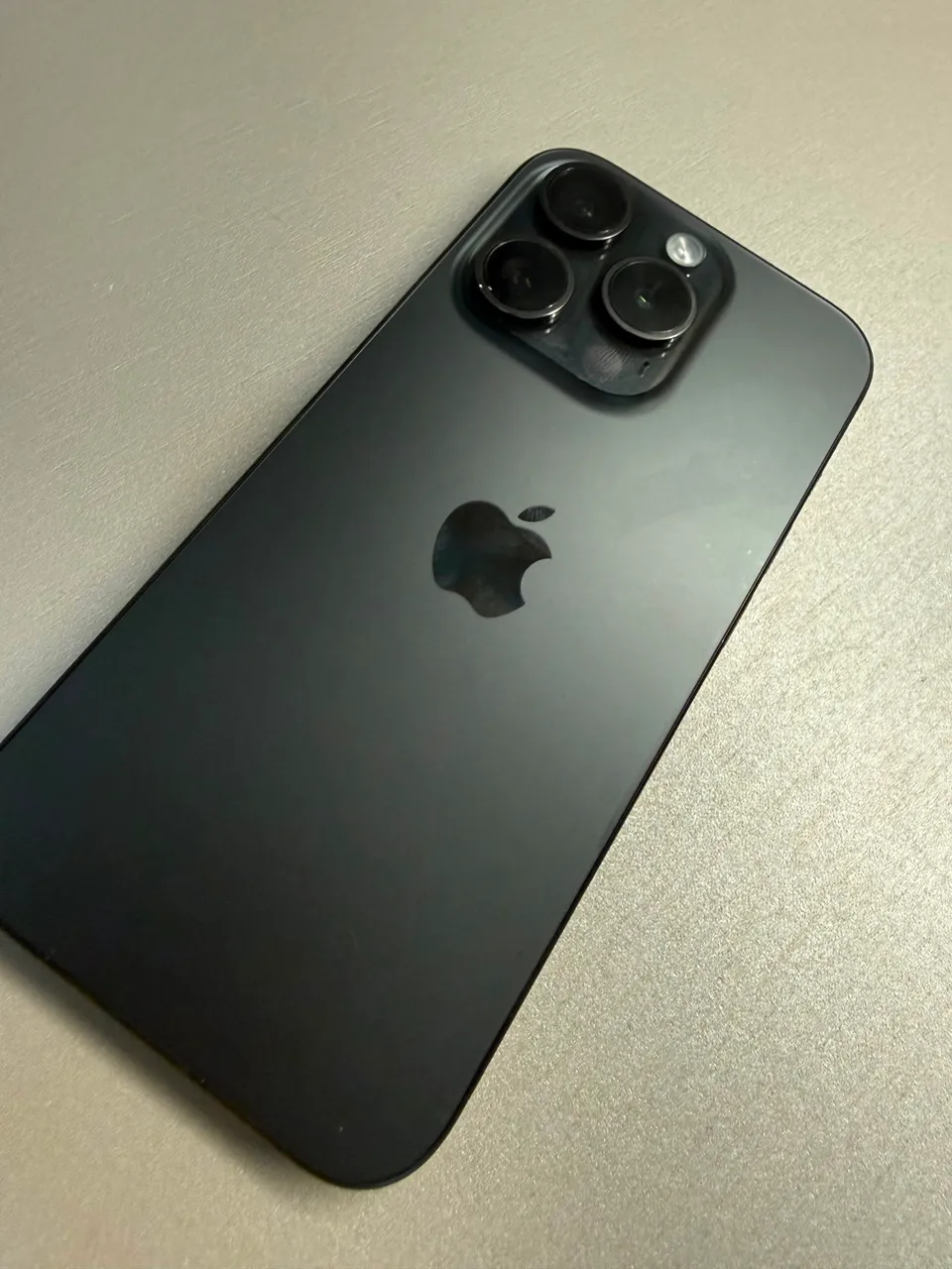 iPhone 16 Pro, Natural Titanium, 256GB - Celulares e Smartphones