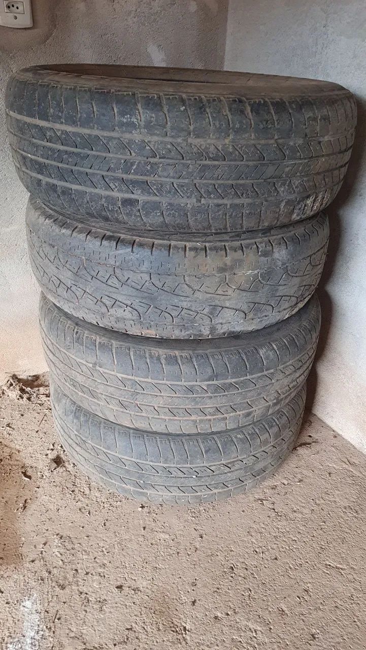 Pneu carro aro 17 199,00 reais cada  - Foto 5