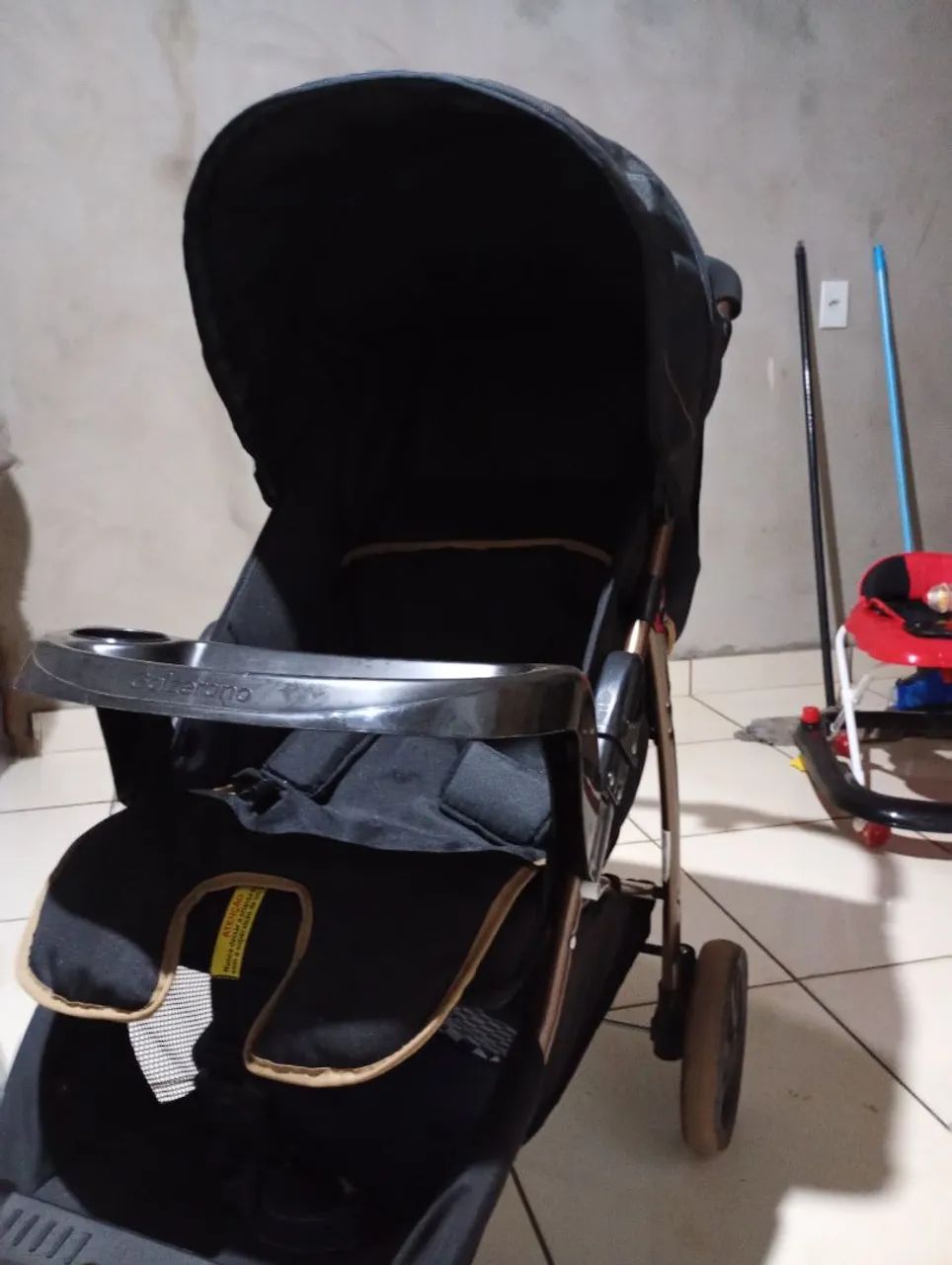 vendo carrinho de bebê novinho