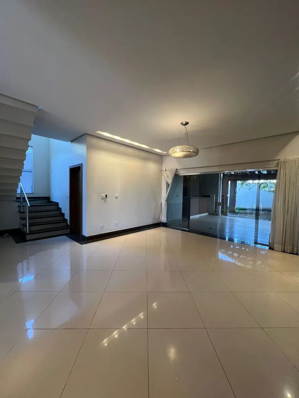 Vendo um Sobrado no Condomínio Da Vila da Eletronorte - Foto 2