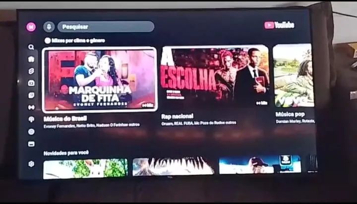 Vende-se televisão nova com nota fiscal 