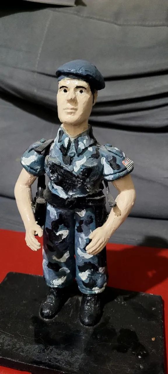 Bonecos Polícia Bombeiro estatuetas  - Foto 4