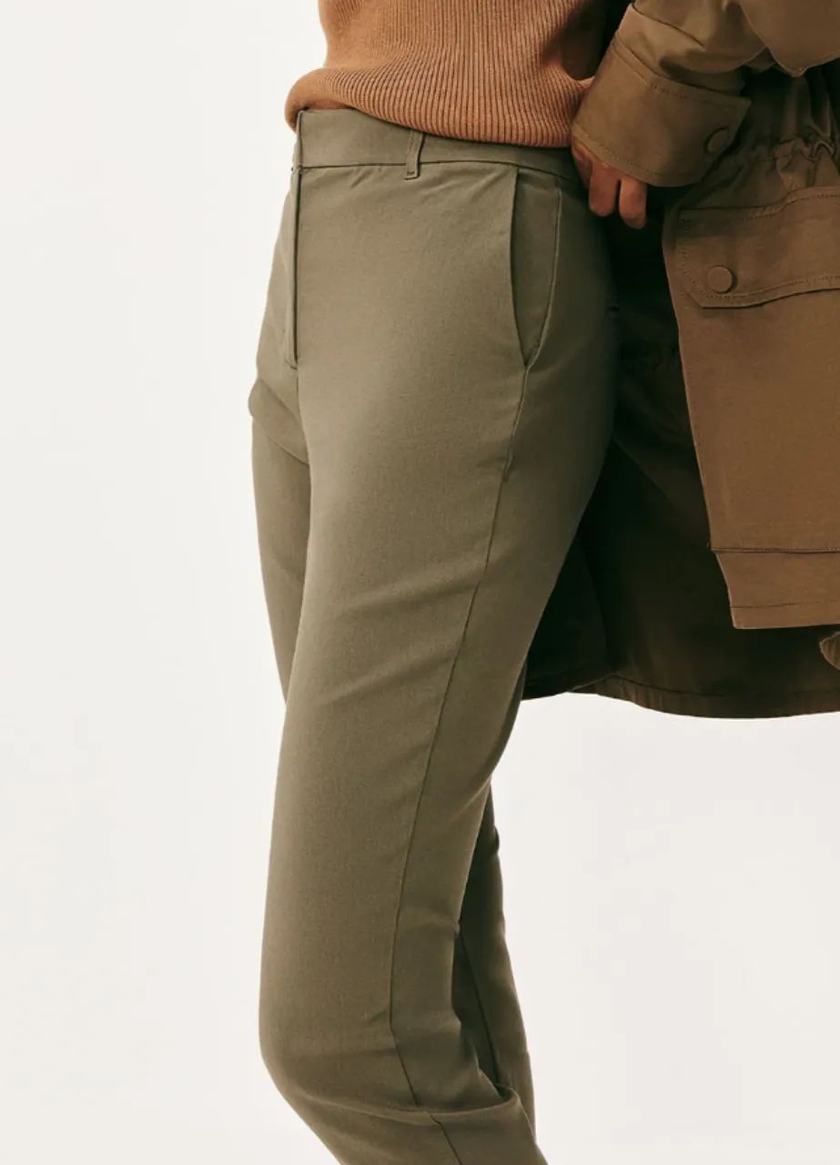 Calça Hering Alfaiataria Feminina Verde - Foto 3