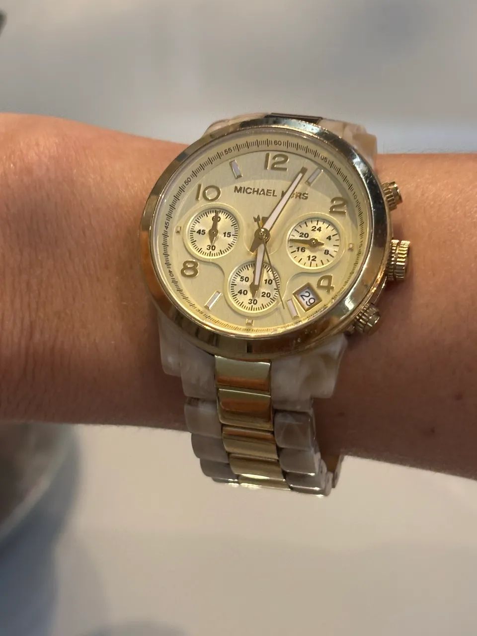 Relógio Michael Kors MK5139 original  linha Runway/Horn Effect - Foto 2