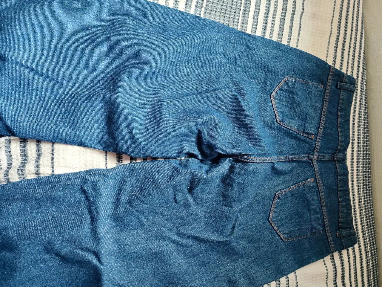 Short e calça jeans novos