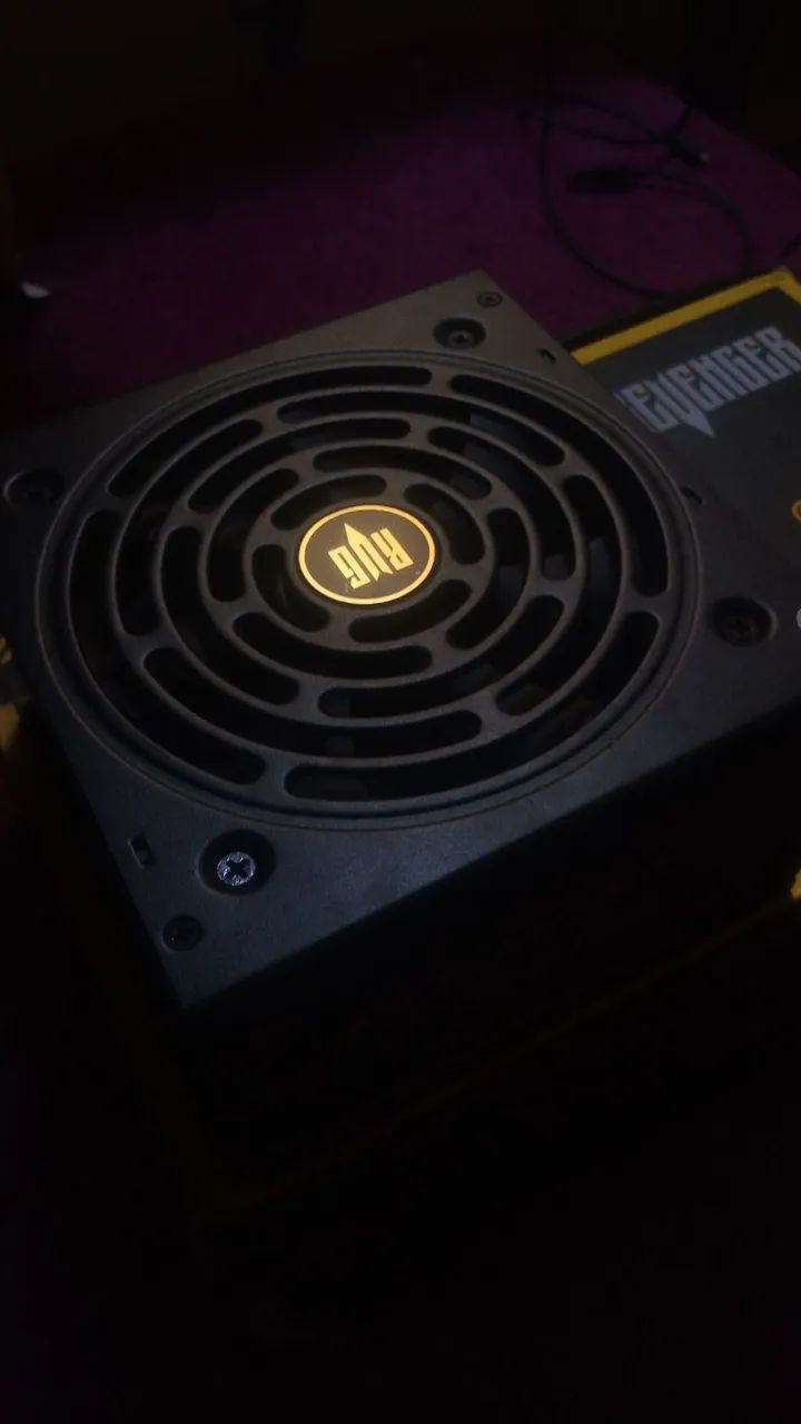 Fonte genérica 650w 80plus gold Full modular 