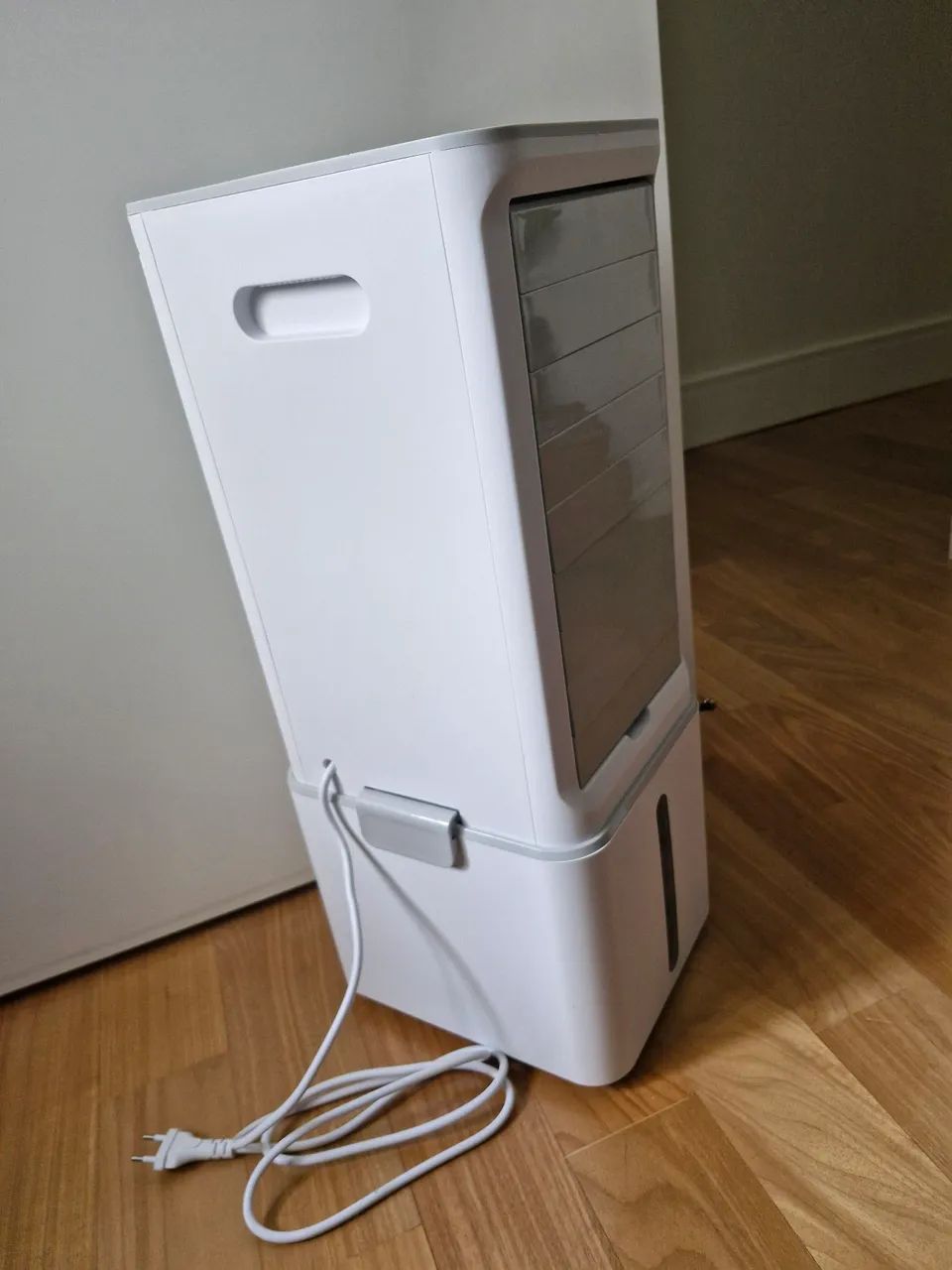 Climatizador de ar Cadence compactar 8,4l Cli530 branco