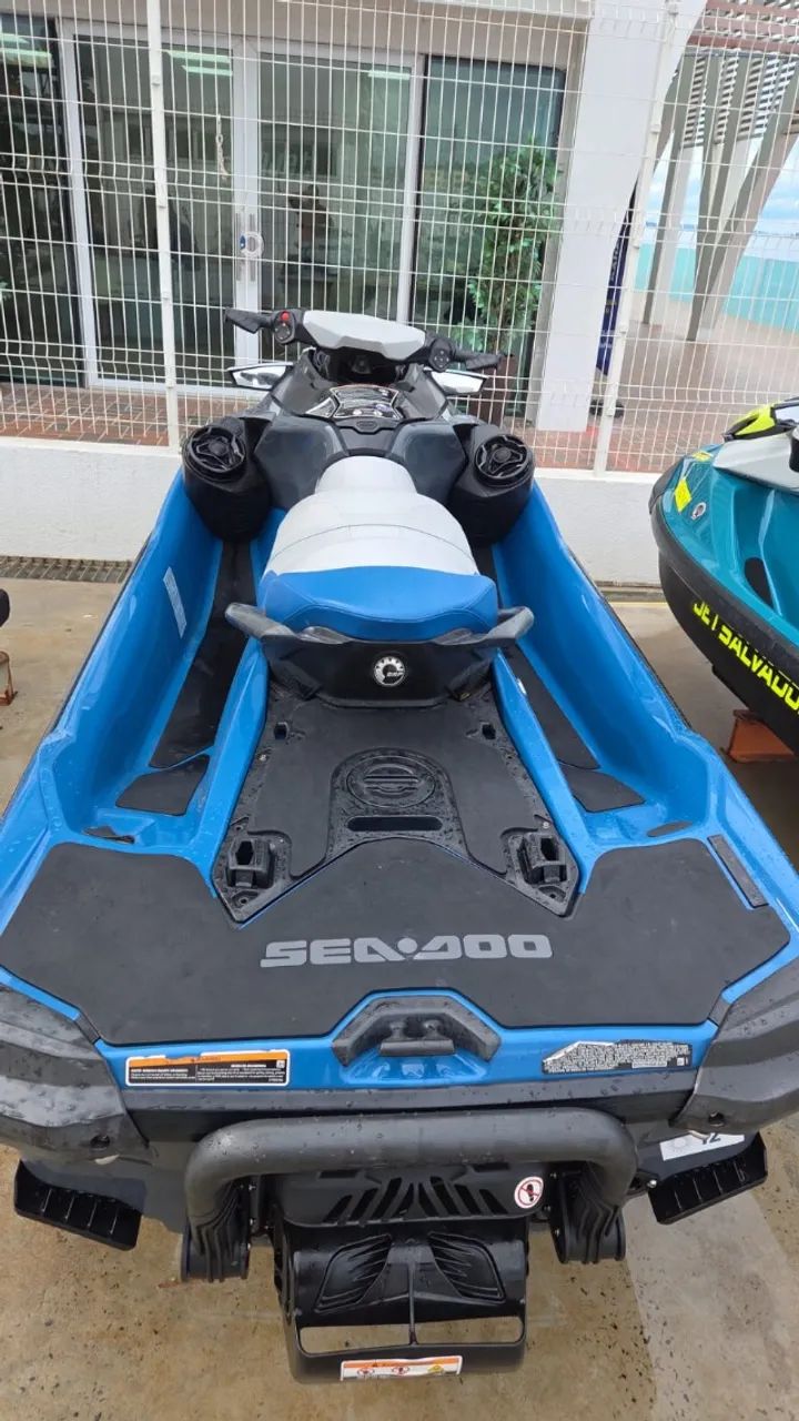 jet ski