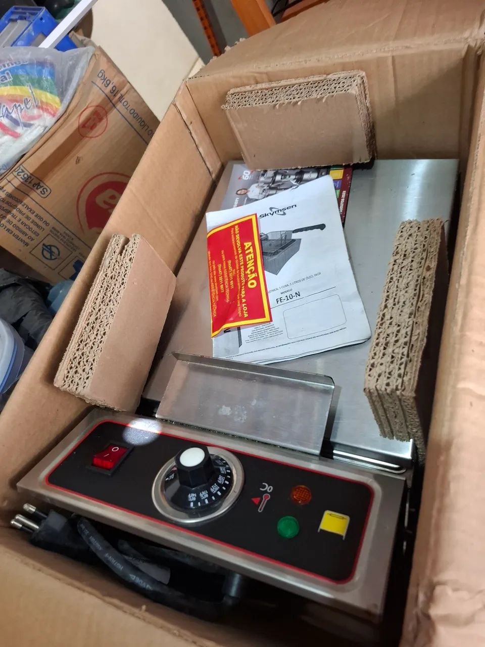 Vendo uma fritadeira eléctrica, nova na caixa, pronta prá usar,comprei  desistir négocio! - Foto 3